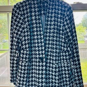 Torrid Black and Grey Houndstooth Blazer